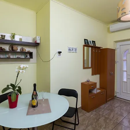 Διαμέρισμα Mavi - Studio With Terrace And City View